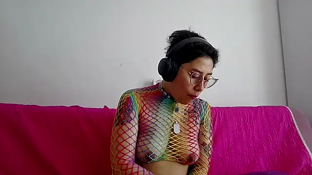 Juliexxxxtasy webcam