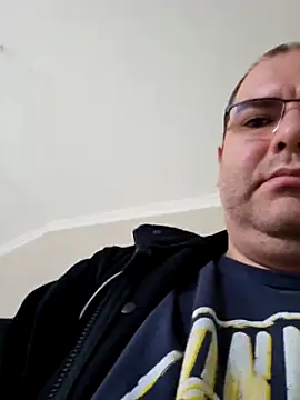 Andrew1900529 webcam