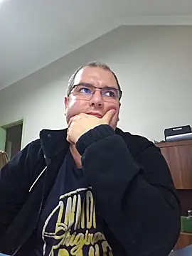 Andrew1900529 webcam