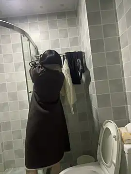 美女petoys在线直播