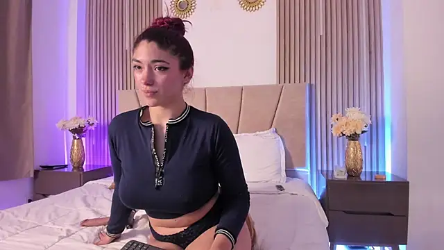 Victoria_Beaumont webcam