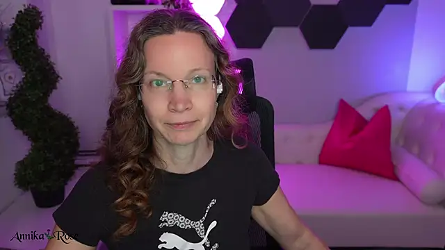 AnnikaRose webcam
