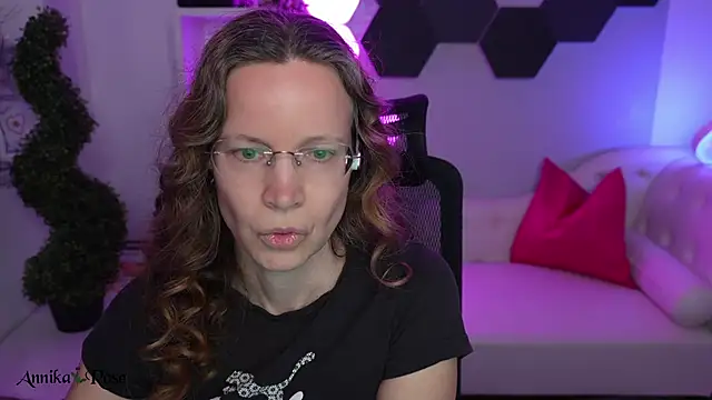 AnnikaRose webcam