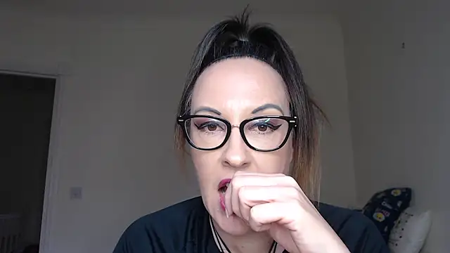 Humiliatrixxxx webcam