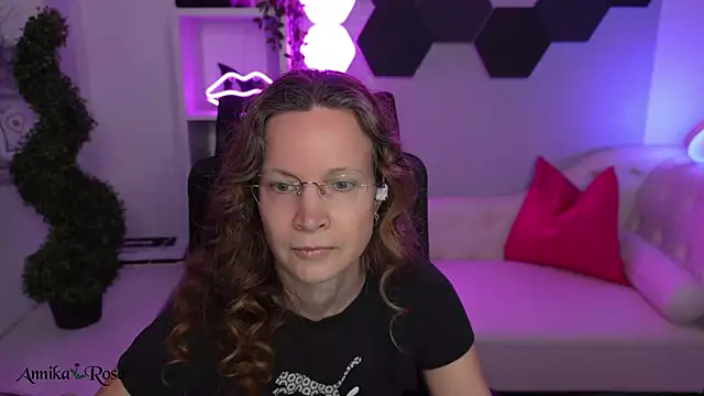AnnikaRose webcam