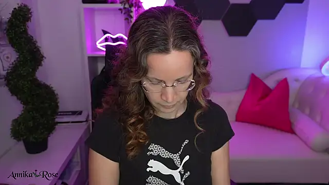 AnnikaRose webcam