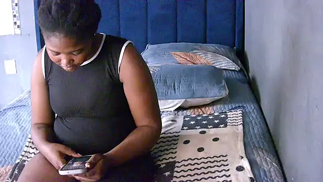 FREAKBARBIE02 webcam