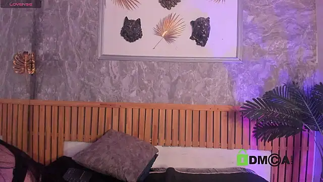 Marilyndackaria_ webcam