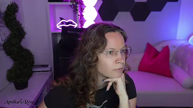 AnnikaRose webcam