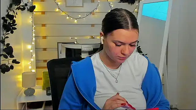 Josephine_Kiss webcam