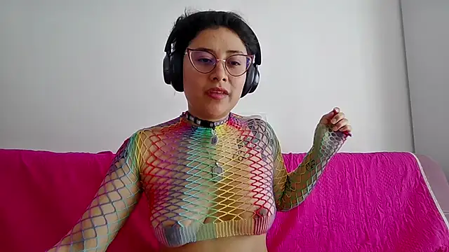 Juliexxxxtasy webcam