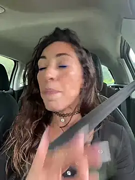 Amani_thewolf webcam