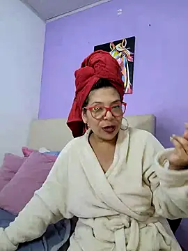 Scarlet_curly8a webcam