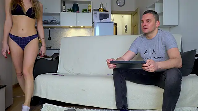 littlesweettifany - Littlesweettifany's free webcam - UK Sex Cams