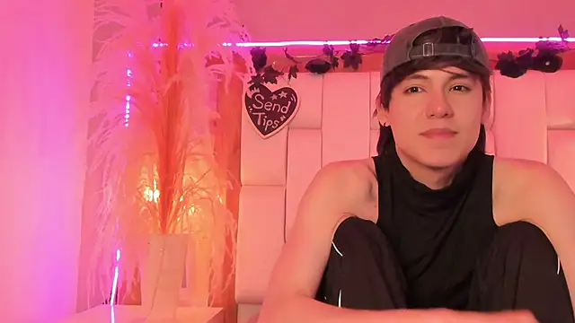 Daphne_And_Roger webcam