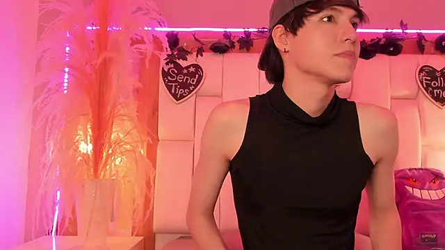 Daphne_And_Roger webcam