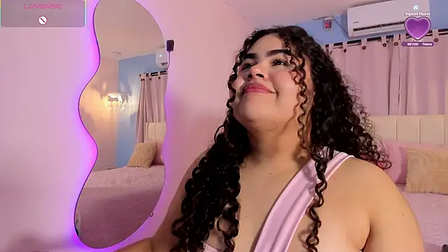 lou_22_ - LOU_22_'s free webcam - UK Sex Cams