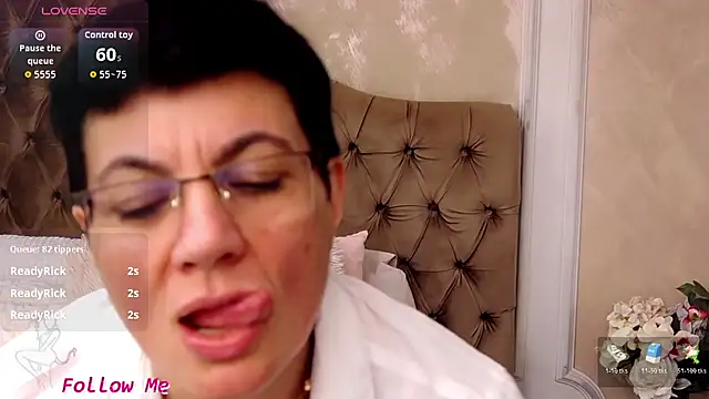 BustyPenellope webcam