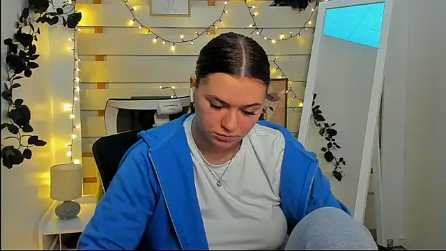 Josephine_Kiss webcam