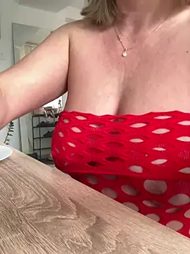 Kamillaone from StripChat is Freechat