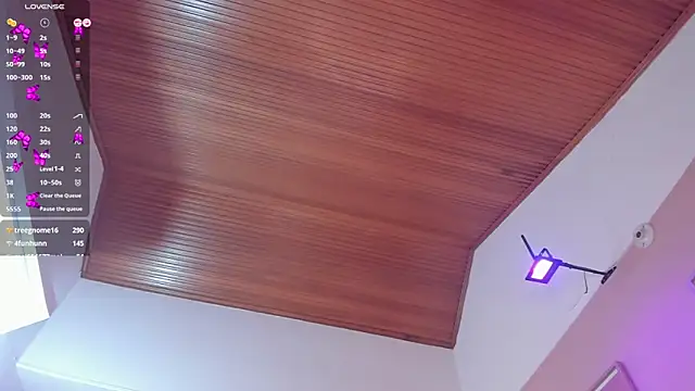 elodie_walker webcam