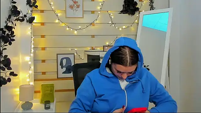 Josephine_Kiss webcam