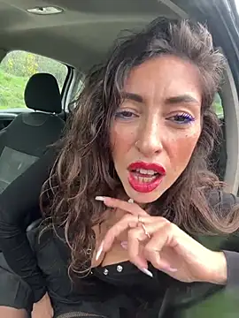 Amani_thewolf webcam