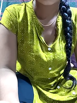 call_me_mouni099 webcam