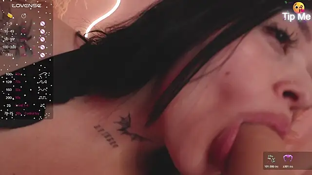 ViolettaHotLatin_ webcam