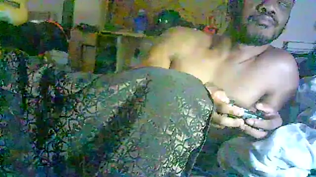 ON3YOULLN3VER_FIR3 webcam