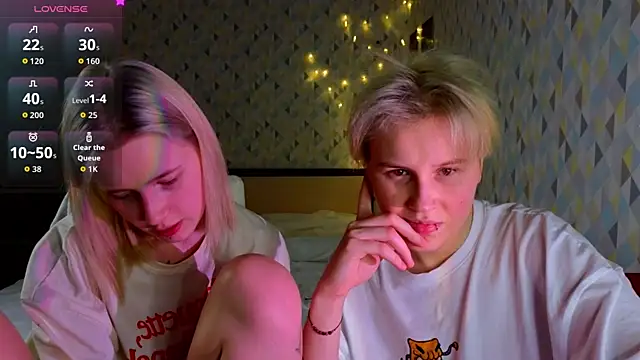 Girls_Fingers webcam