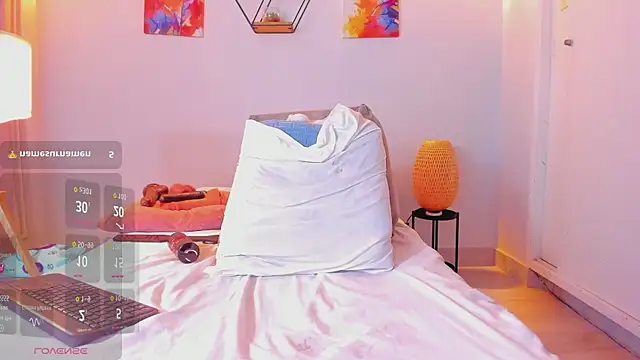 Karlaliones69 webcam