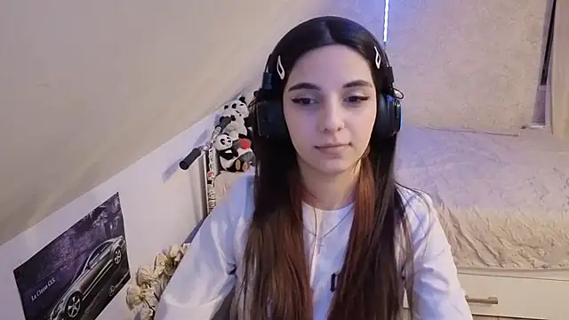 KizzieSchronce webcam