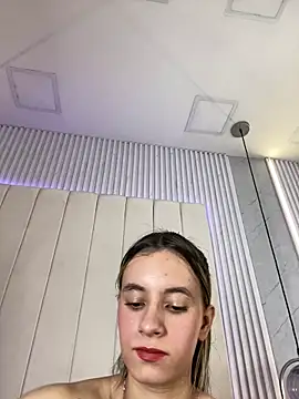 Webcam Model (JuliaColemann)  is live.Free join now!