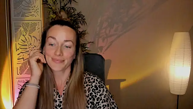 RebeccaMartinez webcam