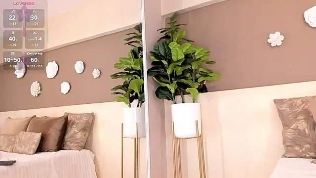 VictoriaShelby webcam