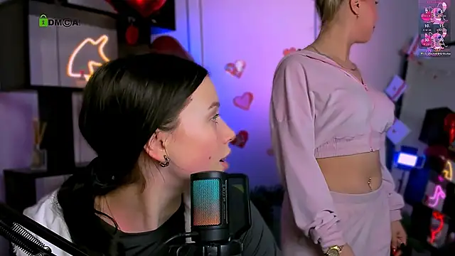 alexa_bonni - Alexa_bonni's free webcam - UK Sex Cams