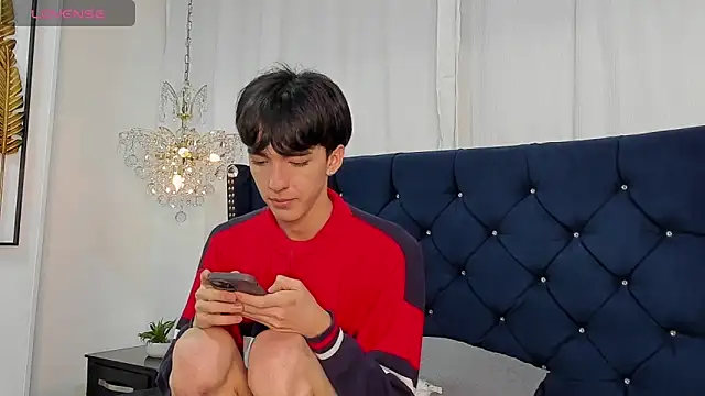 aerumchae (M twink) - play with my dick