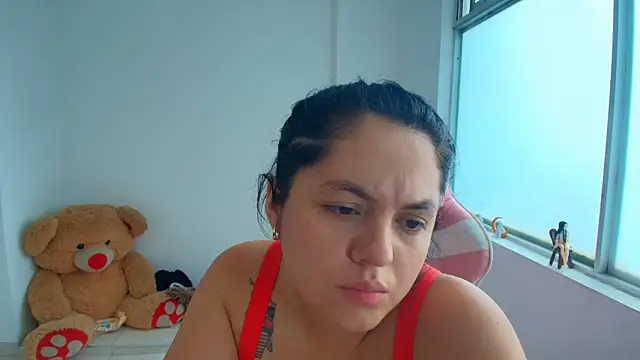 Danna_Saturnitee webcam