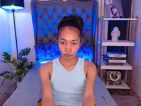 Sweet_kittyxx webcam