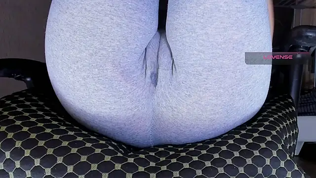 cameltoe_squirt_inpants - Cameltoe_squirt_inPants's free webcam - UK Sex Cams