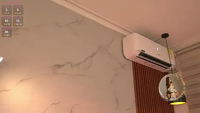 SophieCollins_1 webcam