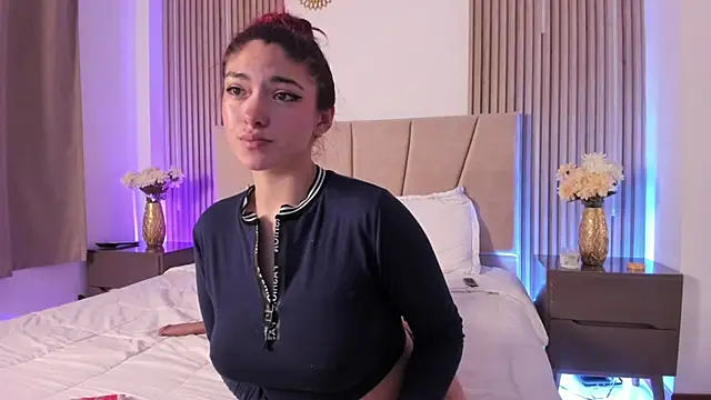 Victoria_Beaumont webcam