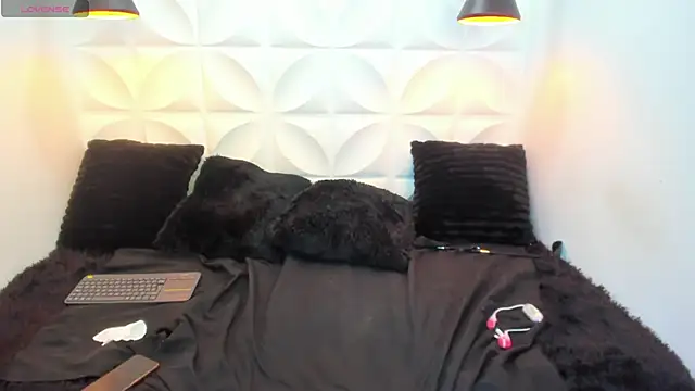 dirtyplayluna_ webcam