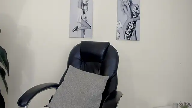 Victoria_Rosee webcam