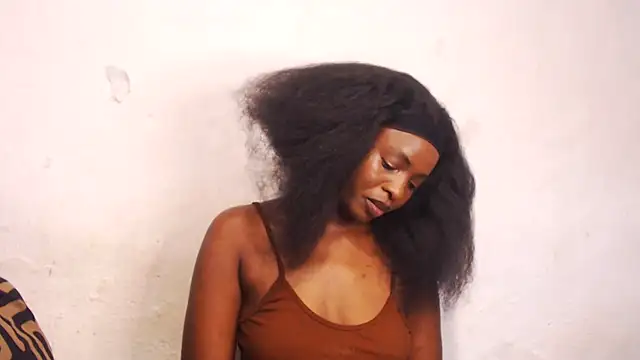 tallebonybabe - TallEbonyBabe's free webcam