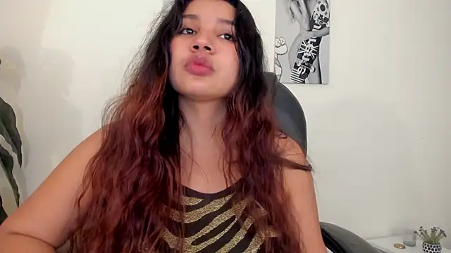 Victoria_Rosee webcam