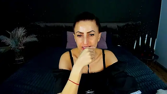 Rebecca_Diamond webcam