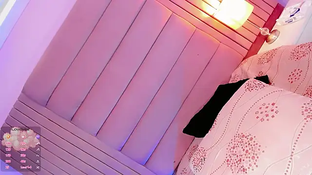 Camille_deluxe webcam