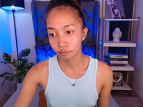 Sweet_kittyxx webcam